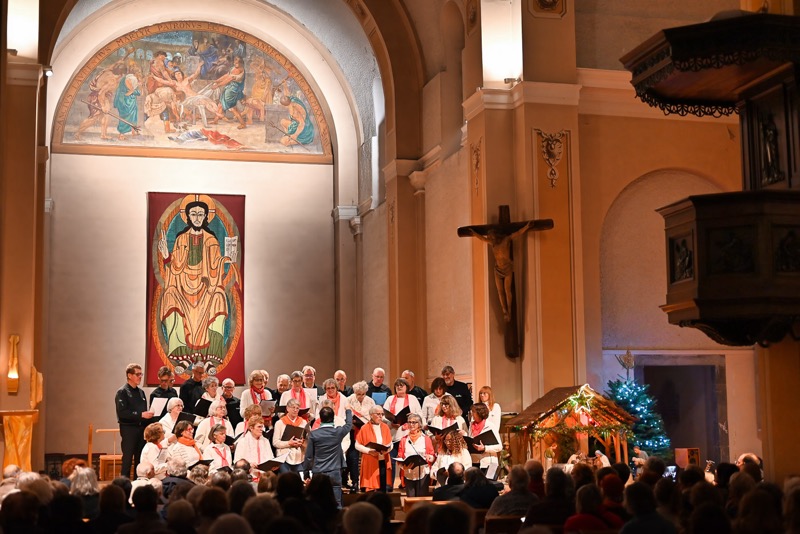 Chant commun avec le chœur de femmes des Carrés le 14/12/2024
